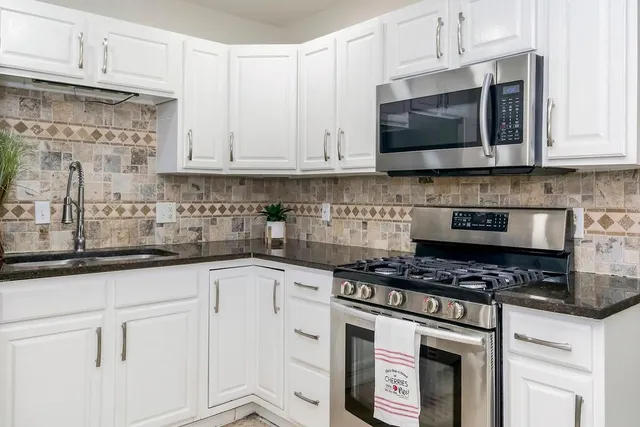 $325,000 | 8253 Orient Drive, Kansas City, KS 66112