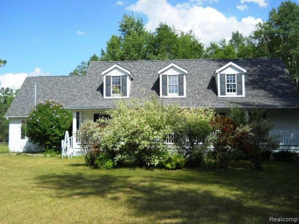 1974 Emerson Road Goodells, MI 48027 - Photo 2 of 19 1.jpg