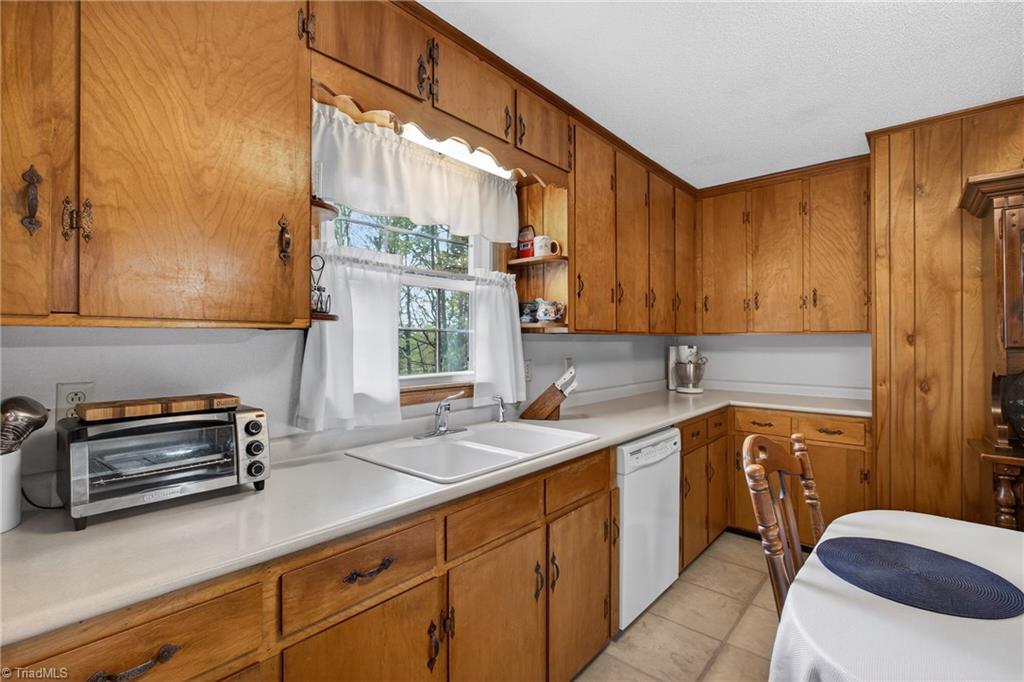 175 Vancroft Street Asheboro, NC 27205 - Photo 10 of 40