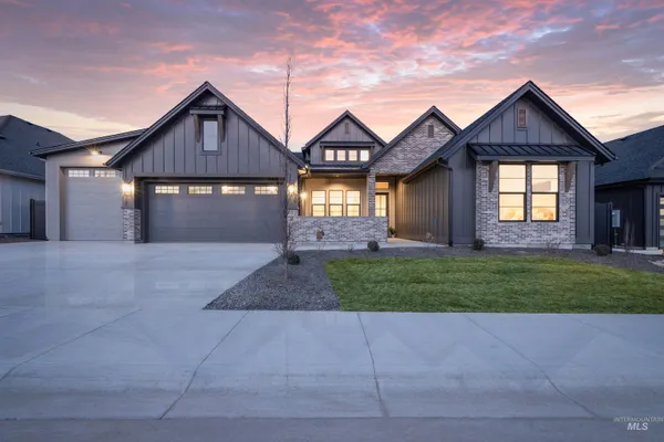 $1,149,500 | 294 North Hunter Crk Avenue, Eagle, ID 83616