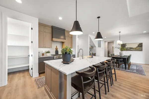 $1,149,500 | 294 North Hunter Crk Avenue, Eagle, ID 83616