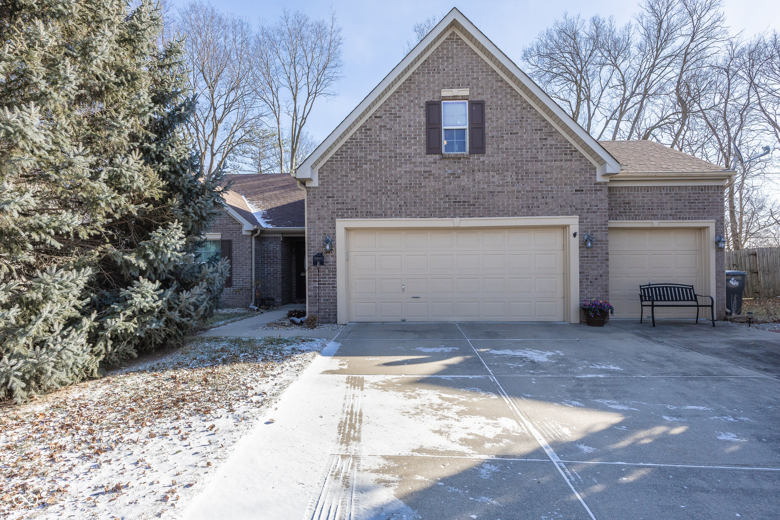 6011 Timberland Way Indianapolis, IN 46221 - Photo 1 of 26