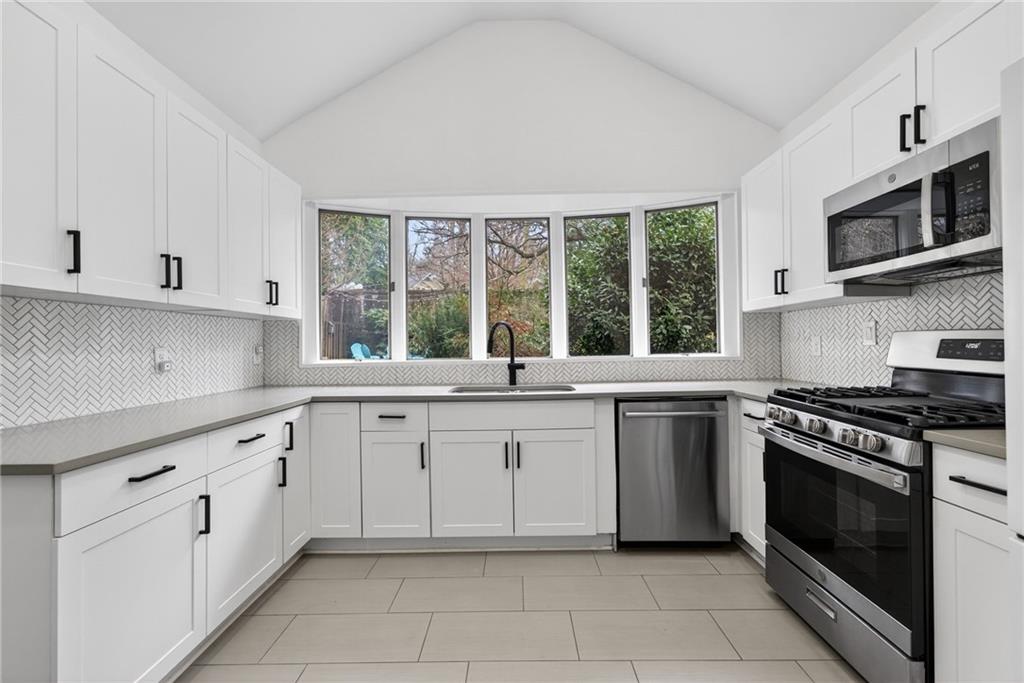 827 Virgil Street Northeast Atlanta, GA 30307 - Photo 4 of 20