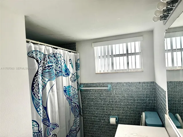 $138,000 | 1780 Northeast 191st Street, Unit 8062, Miami, FL 33179