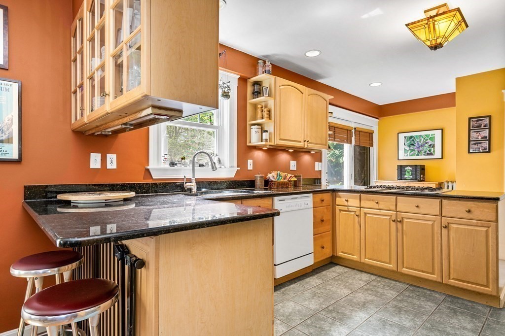 32 Bateswell Road Boston, MA 02124 - Photo 13 of 42 Gallery Image 13