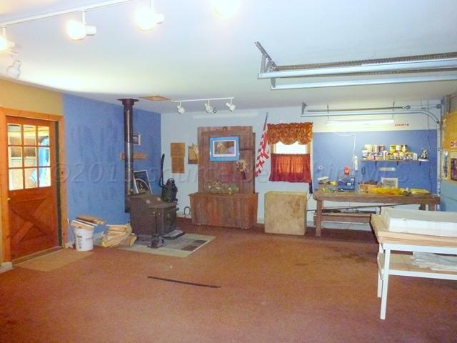 2993 Hancock Road Hancock, MA 01267 - Photo 27 of 32 a room with furniture and window