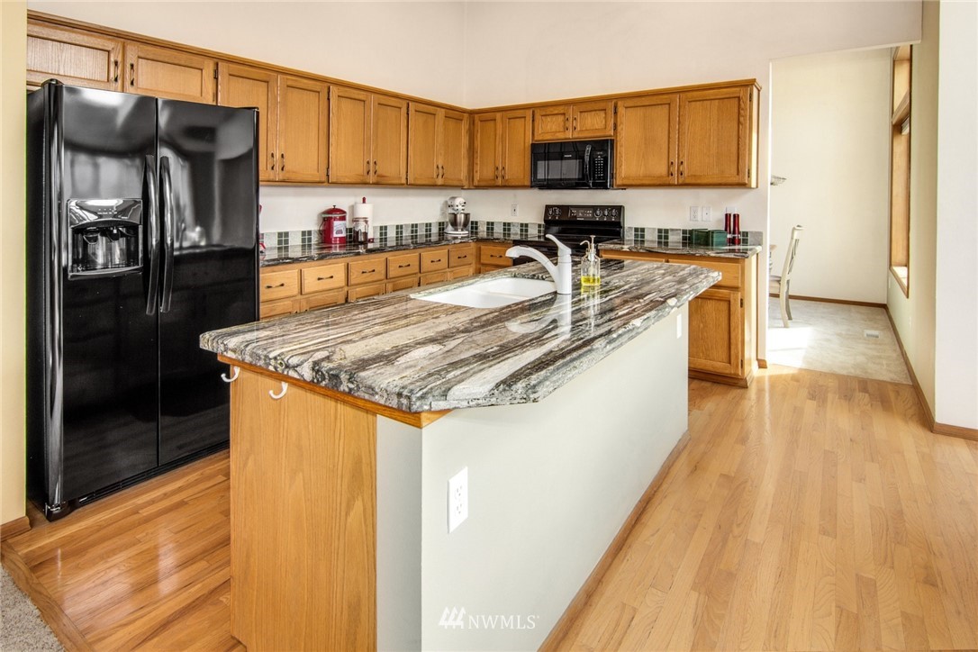 4619 Northeast 21st Place Renton, WA 98059 - Photo 11 of 28 Gallery Image 11