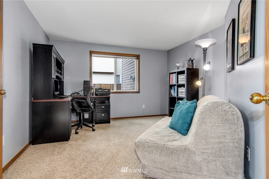 4619 Northeast 21st Place Renton, WA 98059 - Photo 15 of 28 Gallery Image 15