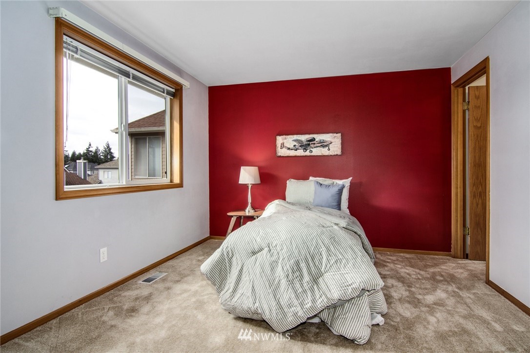 4619 Northeast 21st Place Renton, WA 98059 - Photo 23 of 28 Gallery Image 23