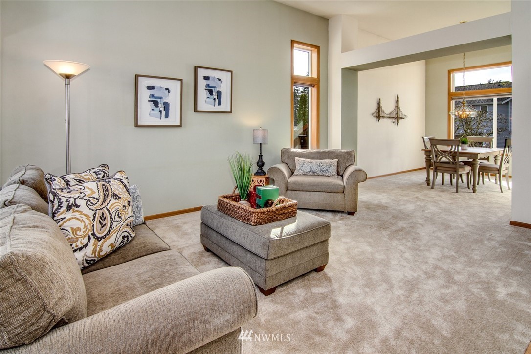 4619 Northeast 21st Place Renton, WA 98059 - Photo 4 of 28 Gallery Image 4