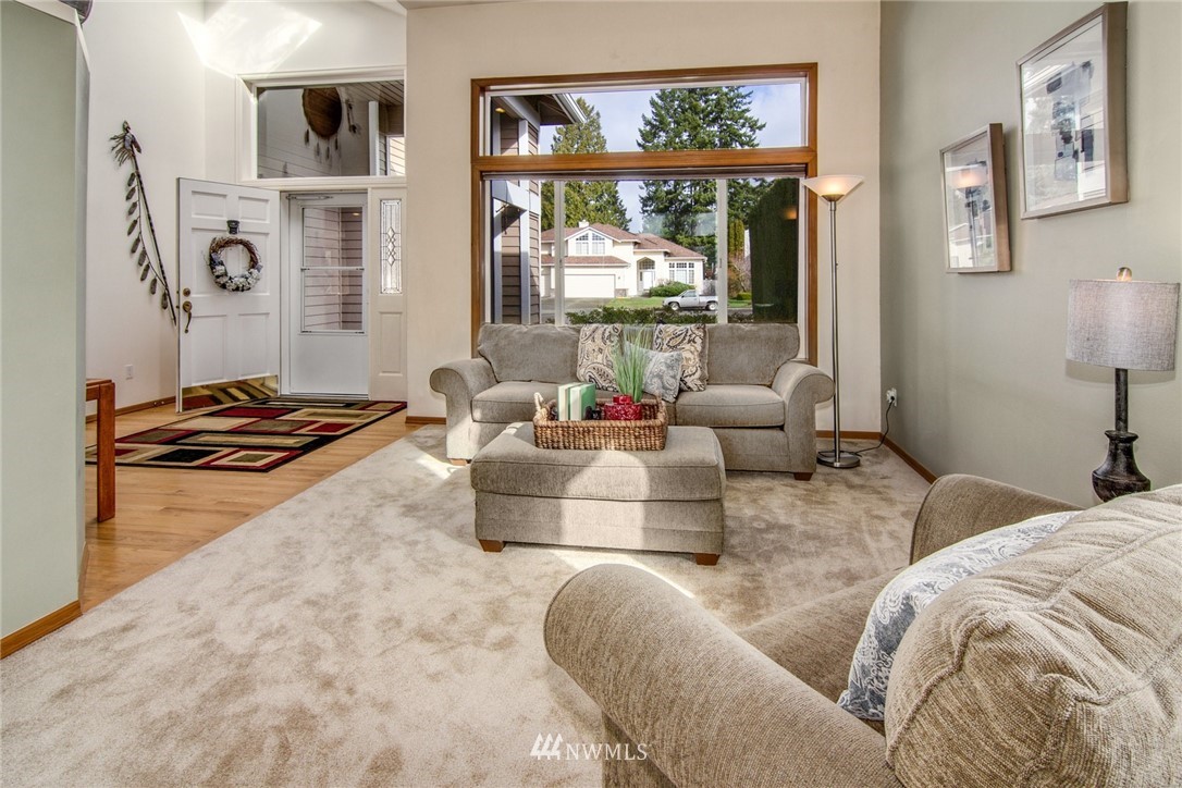4619 Northeast 21st Place Renton, WA 98059 - Photo 5 of 28 Gallery Image 5