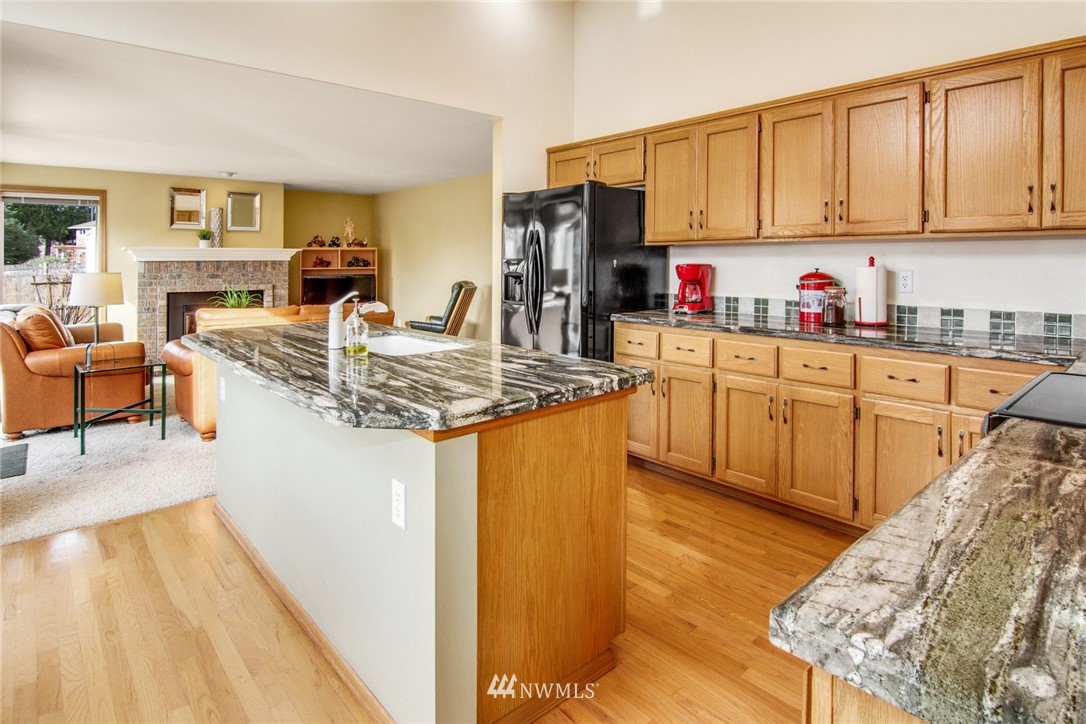 4619 Northeast 21st Place Renton, WA 98059 - Photo 8 of 28 Gallery Image 8