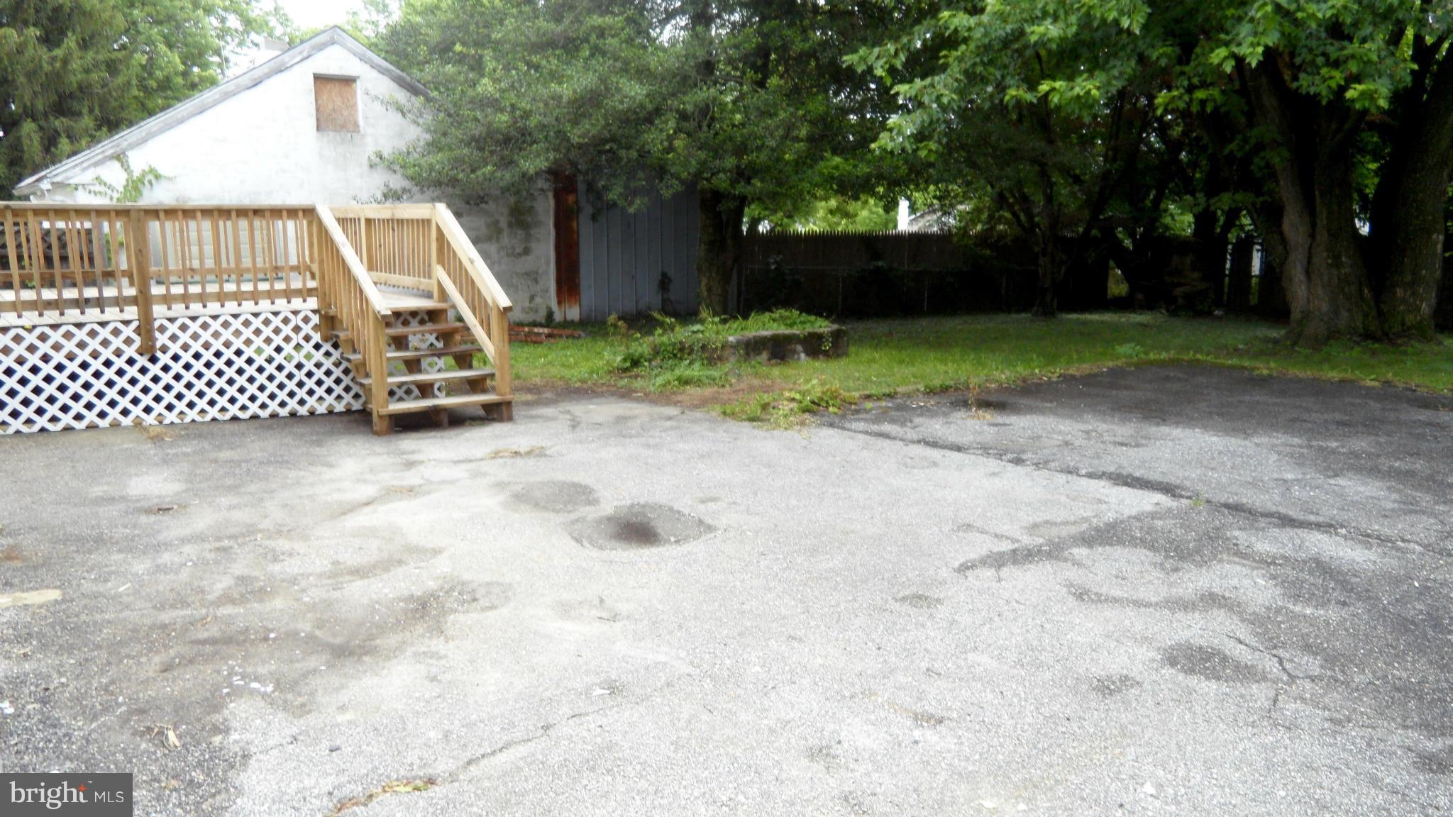 3627 Florida Road Baltimore, MD 21244 - Photo 29 of 30 Tons of driveway parking