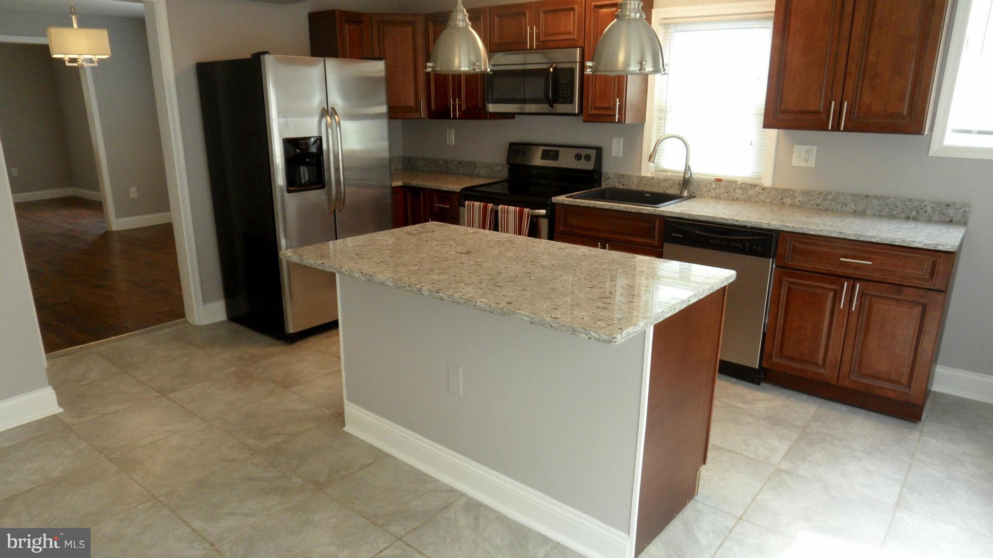 3627 Florida Road Baltimore, MD 21244 - Photo 9 of 30 Kitchen