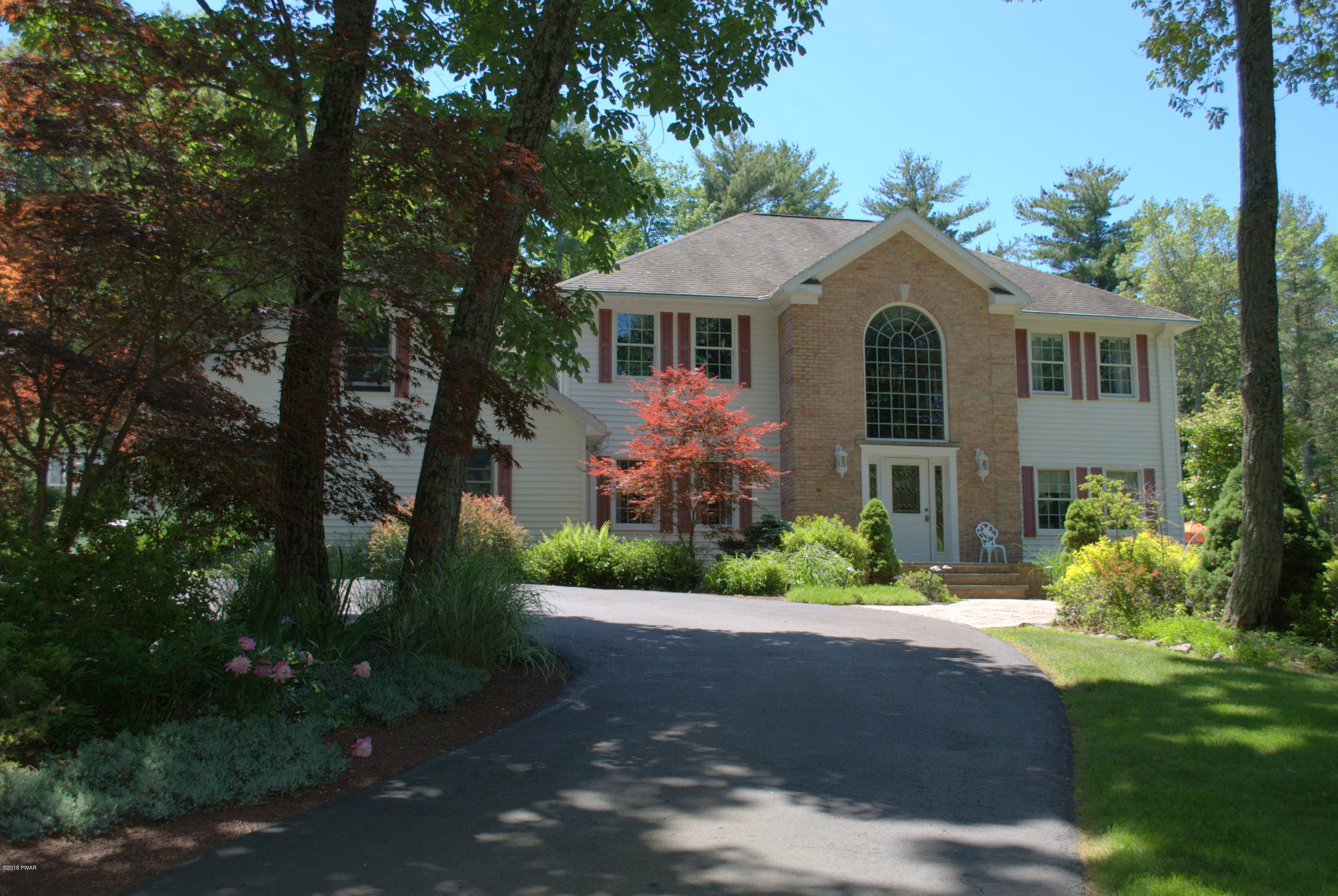 111 Steves Road Tafton, PA 18464 - Photo 4 of 51 Driveway and Entry