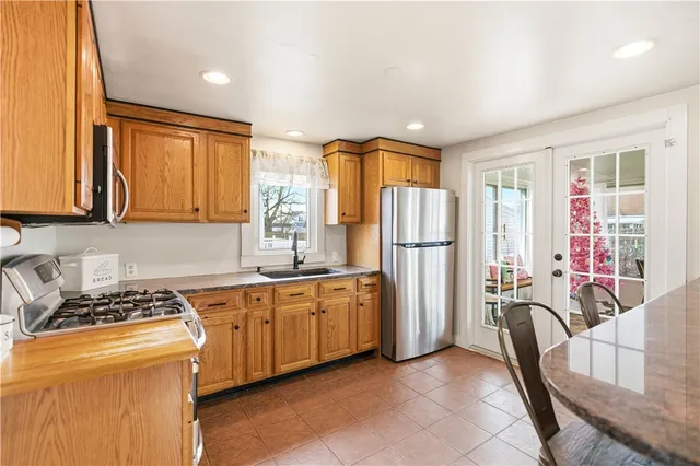 $409,900 | 38 Bridgton Road, Cranston, RI 02910