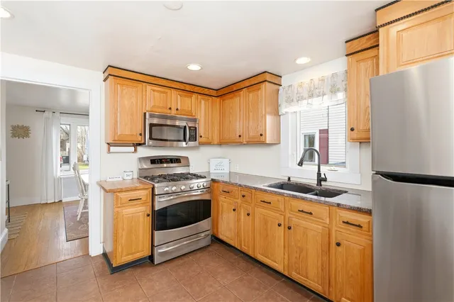 $409,900 | 38 Bridgton Road, Cranston, RI 02910