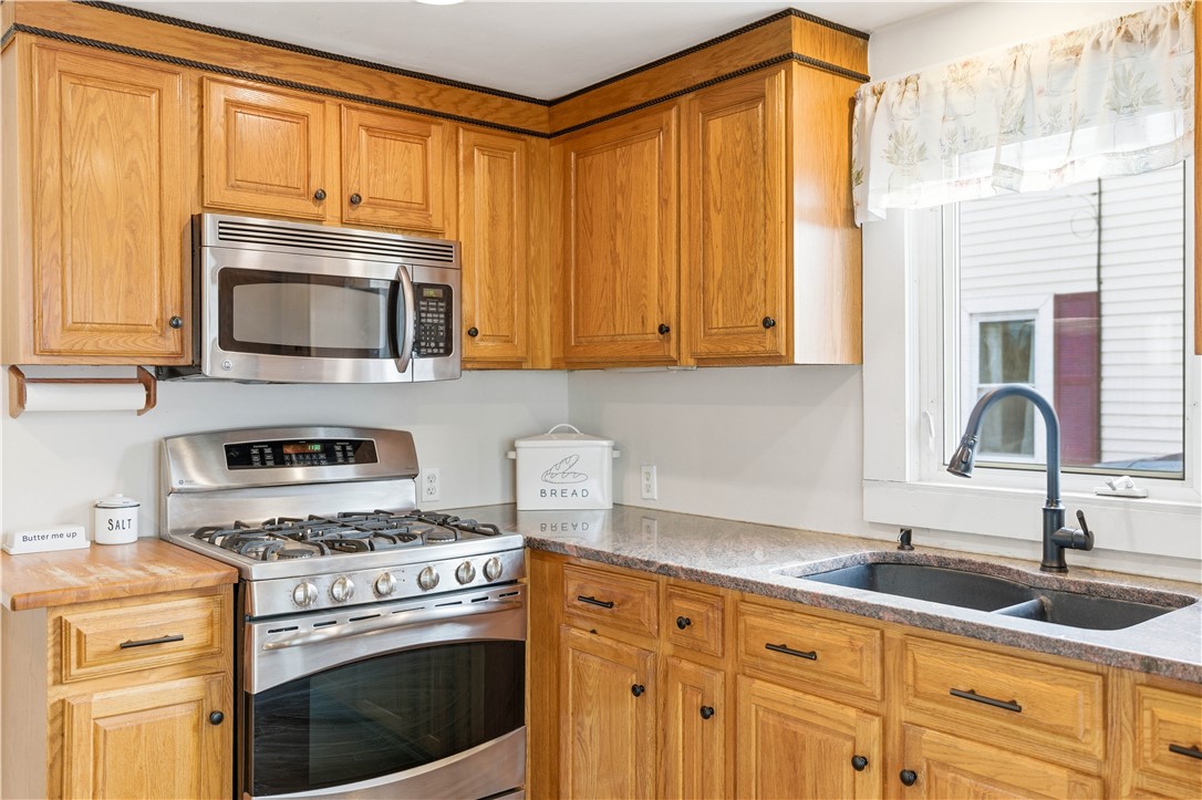 38 Bridgton Road Cranston, RI 02910 - Photo 27 of 46