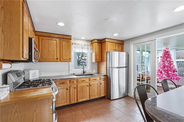 $409,900 | 38 Bridgton Road, Cranston, RI 02910