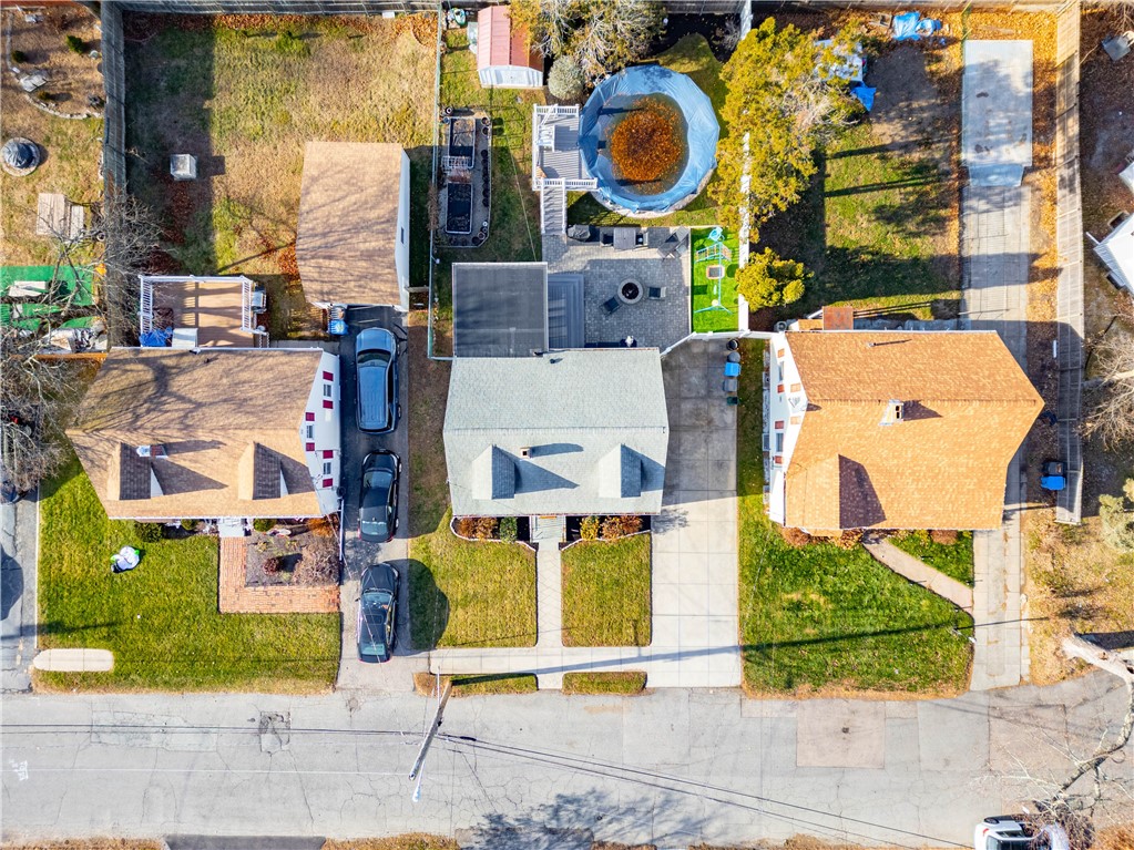 38 Bridgton Road Cranston, RI 02910 - Photo 4 of 46