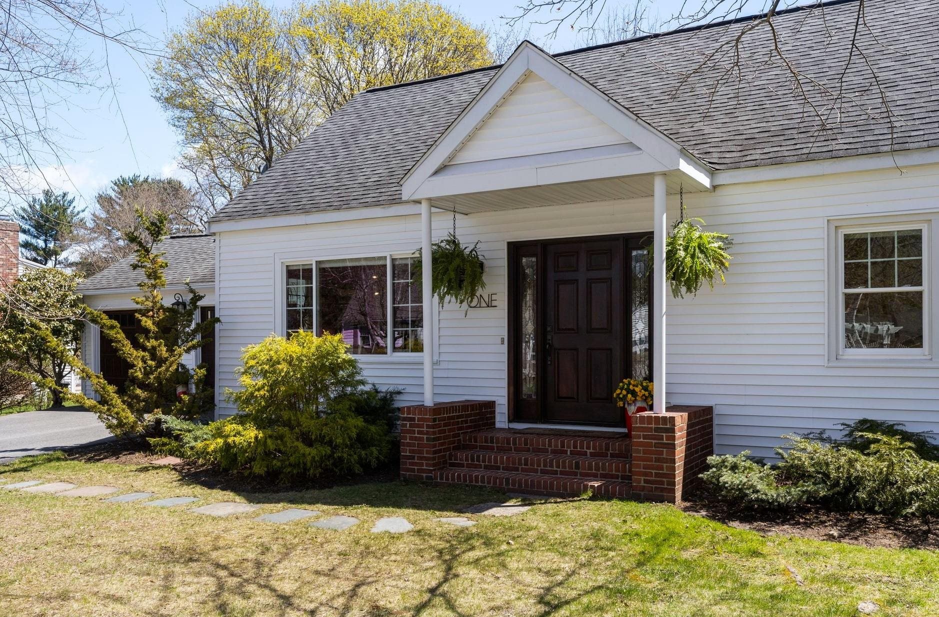 1 Appledore Avenue Exeter, NH 03833 - Photo 2 of 35