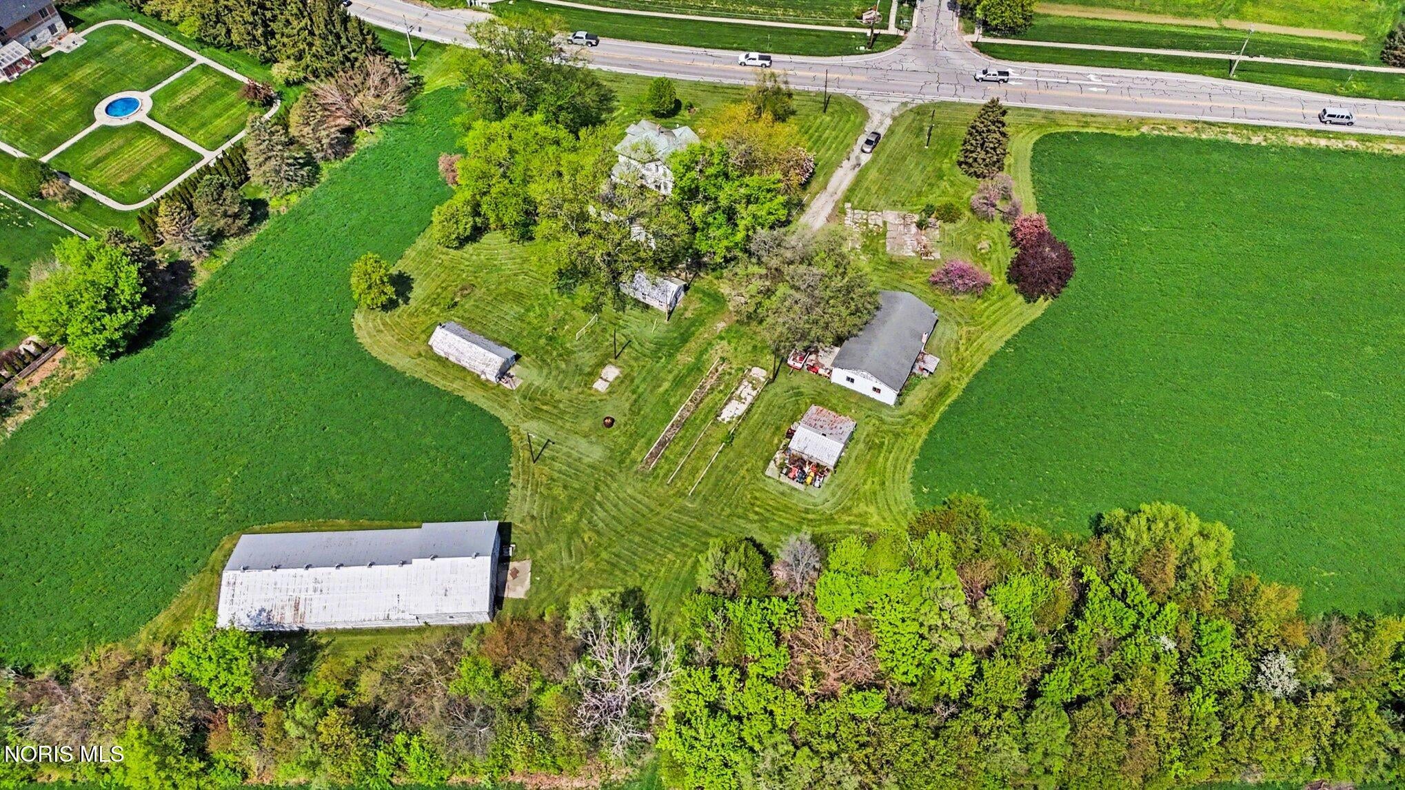 7549 Salisbury Road Maumee, OH 43537 - Photo 1 of 3 Gallery Image 1