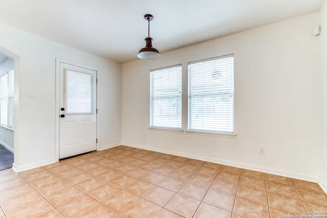 $2,295 | 10811 Marot Field, Helotes, TX 78023