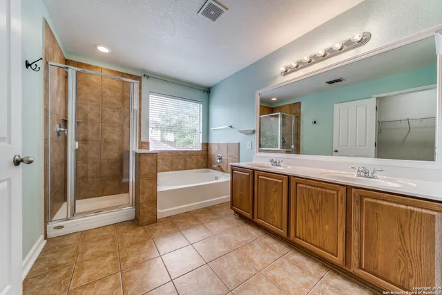 $2,295 | 10811 Marot Field, Helotes, TX 78023