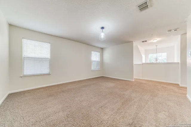 $2,295 | 10811 Marot Field, Helotes, TX 78023