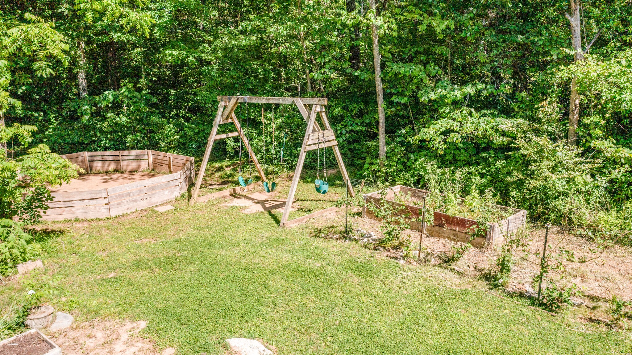 2540 Thompson Road Murfreesboro, TN 37128 - Photo 30 of 48 a view of a park with a slide