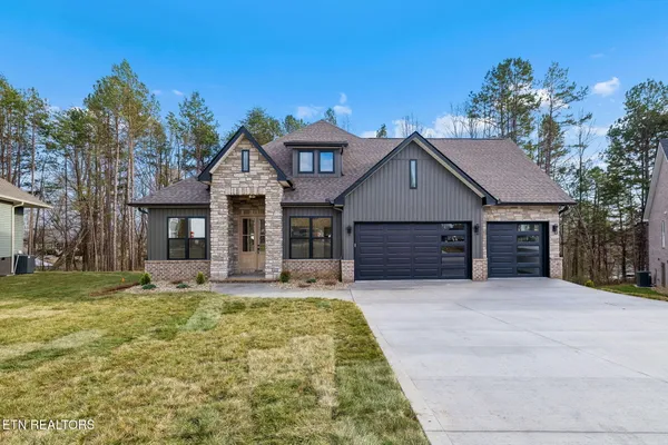 $699,000 | 124 Utsesti Way, Loudon, TN 37774