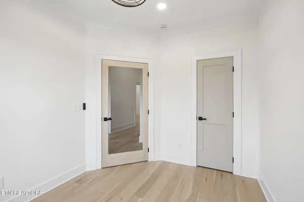 $699,000 | 124 Utsesti Way, Loudon, TN 37774