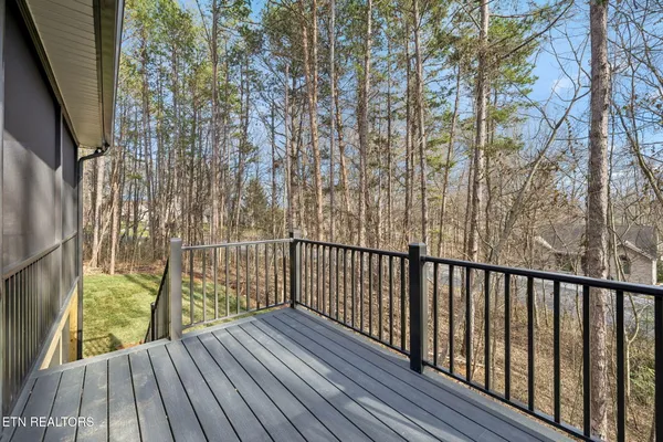 $699,000 | 124 Utsesti Way, Loudon, TN 37774
