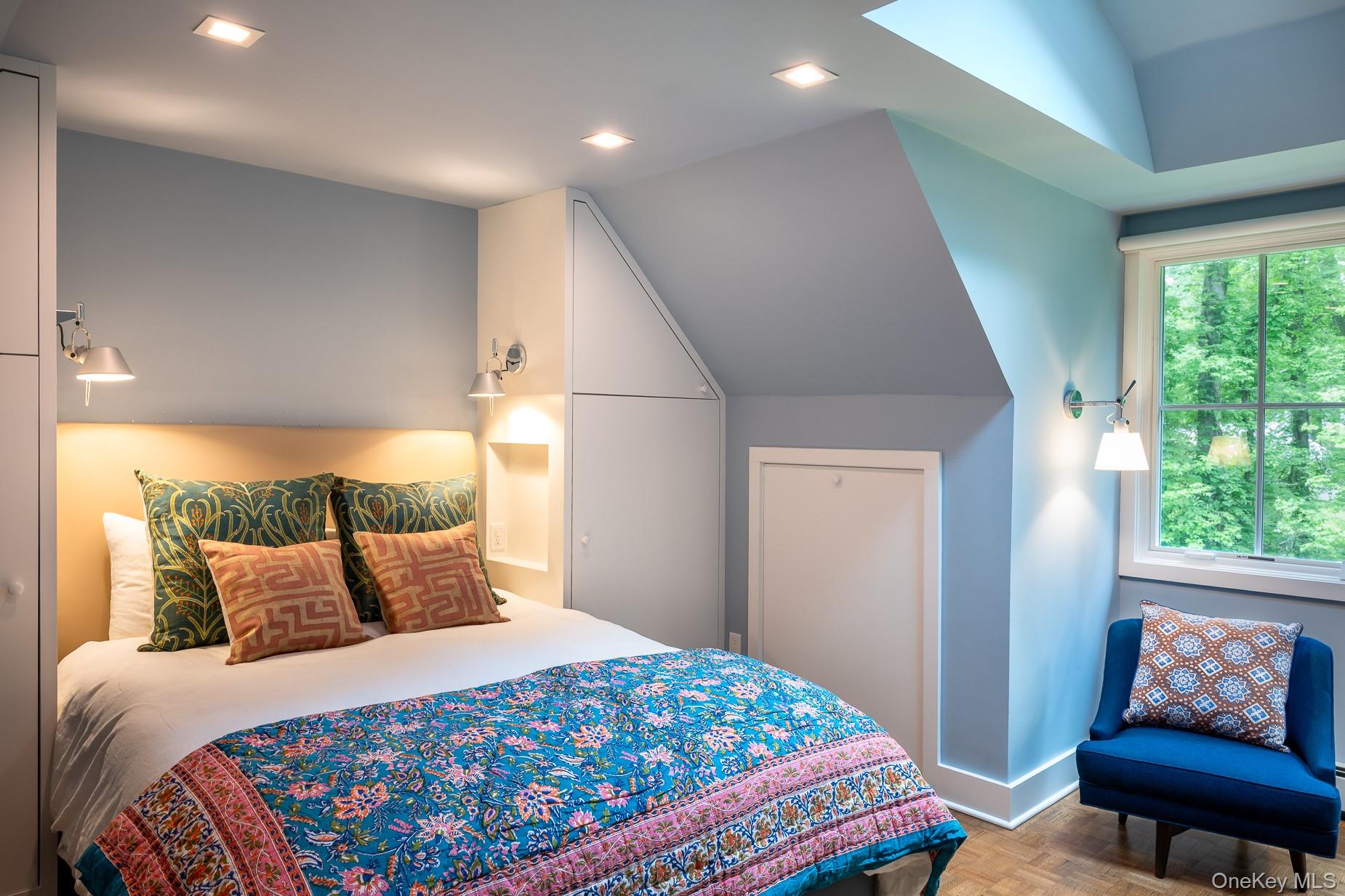 149 Washington Springs Road Palisades, NY 10964 - Photo 23 of 31 a bedroom with a bed and a chair