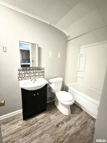 $59,900 | 205 North Plum Street, De Soto, IL 62924