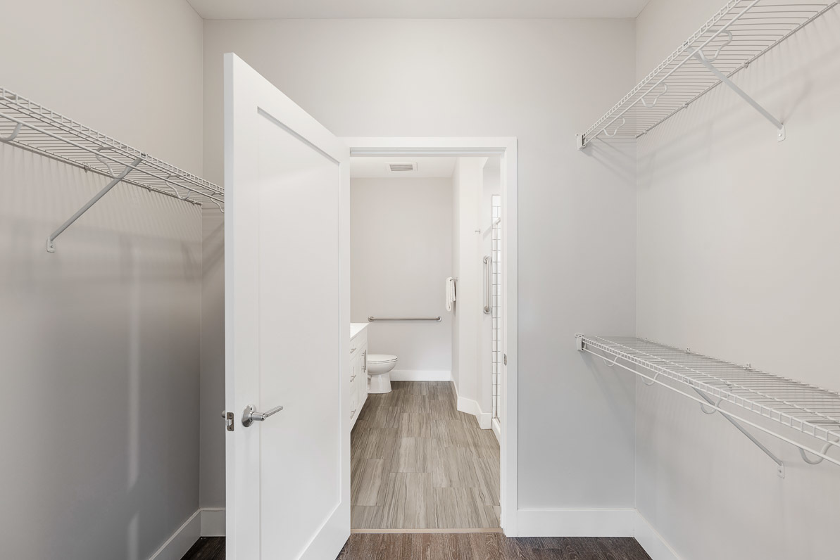 101 West Liberty Street, Unit 221 Barrington, IL 60010 - Photo 12 of 17 a view of bathroom with a toilet