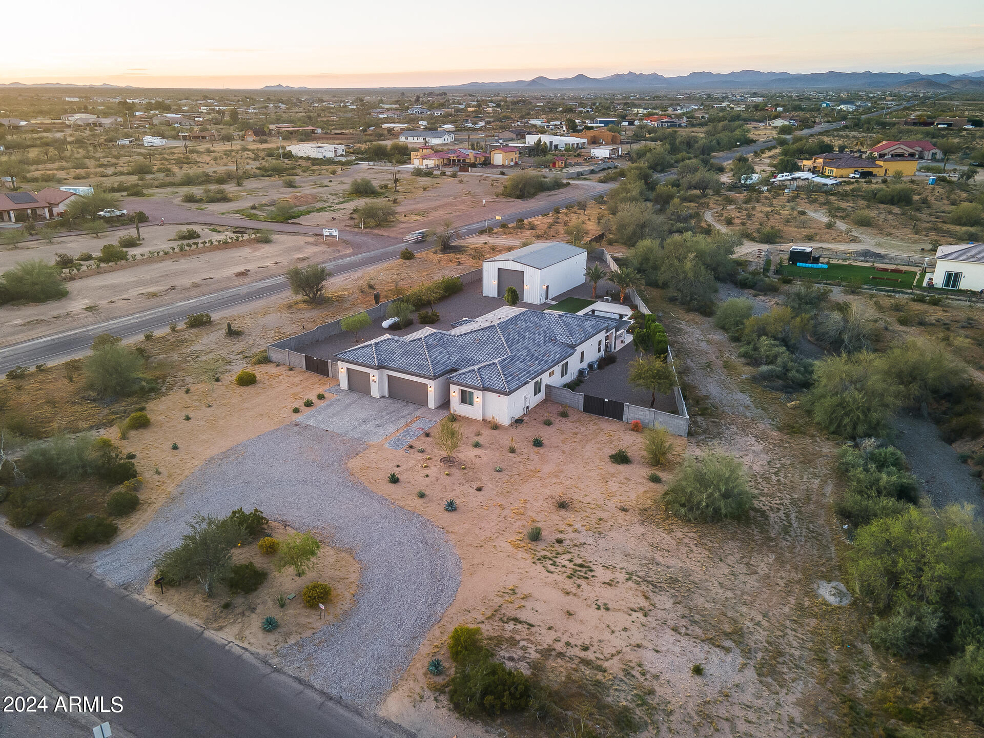 16272 West Peak View Road Surprise, AZ 85387 - Photo 9 of 110 Gallery Image 9