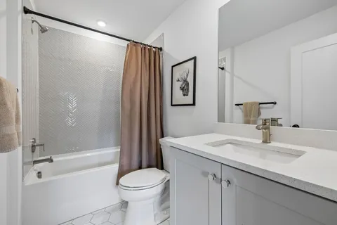 $599,900 | 5706 California Avenue, Nashville, TN 37209