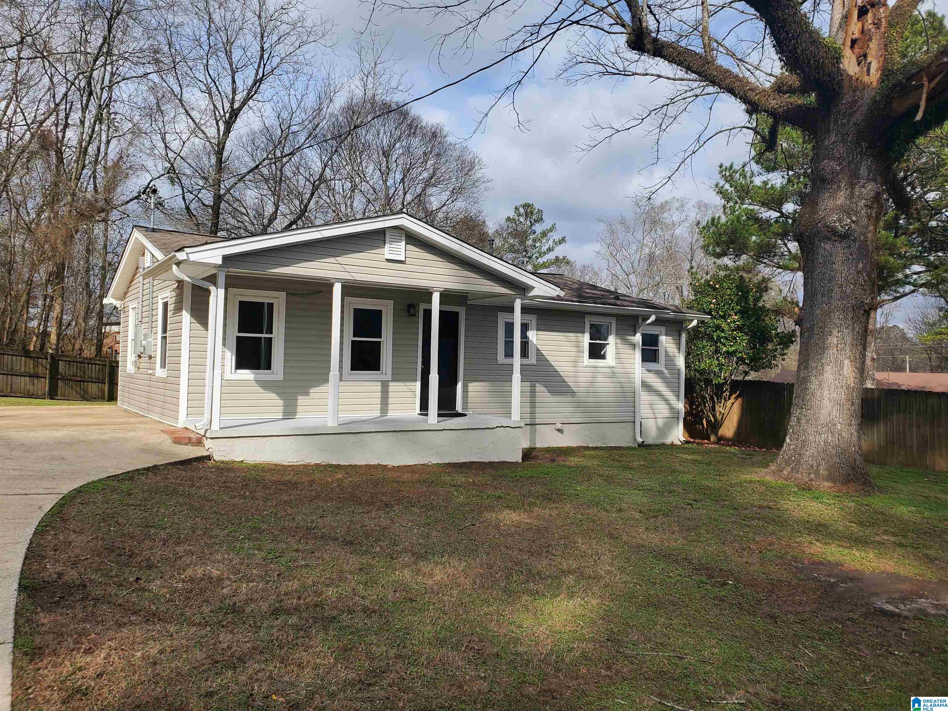 2917 Lindsey Loop Road Bessemer, AL 35022 - Photo 2 of 16 Gallery Image 2