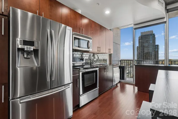$345,000 | 210 North Church Street, Unit 2708, Charlotte, NC 28202