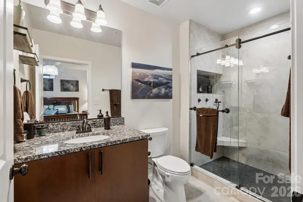$345,000 | 210 North Church Street, Unit 2708, Charlotte, NC 28202
