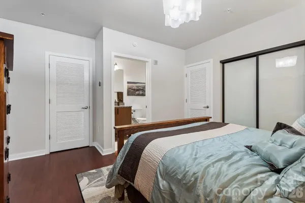 $345,000 | 210 North Church Street, Unit 2708, Charlotte, NC 28202