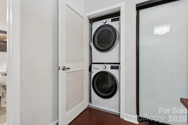 $345,000 | 210 North Church Street, Unit 2708, Charlotte, NC 28202