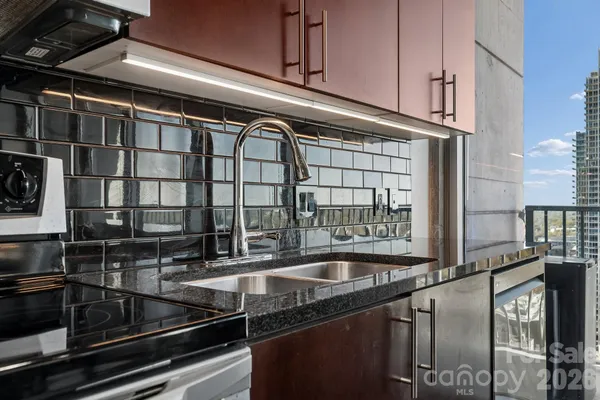 $345,000 | 210 North Church Street, Unit 2708, Charlotte, NC 28202