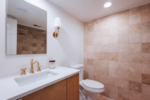 $1,600 | 5916 Birchbrook Drive, Unit 228, Dallas, TX 75206