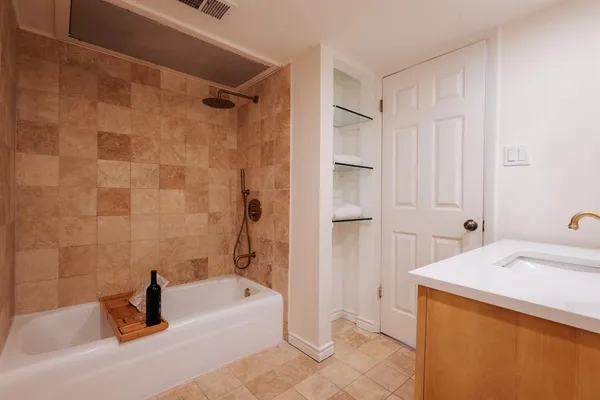 $1,600 | 5916 Birchbrook Drive, Unit 228, Dallas, TX 75206