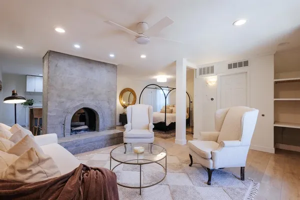 $1,600 | 5916 Birchbrook Drive, Unit 228, Dallas, TX 75206