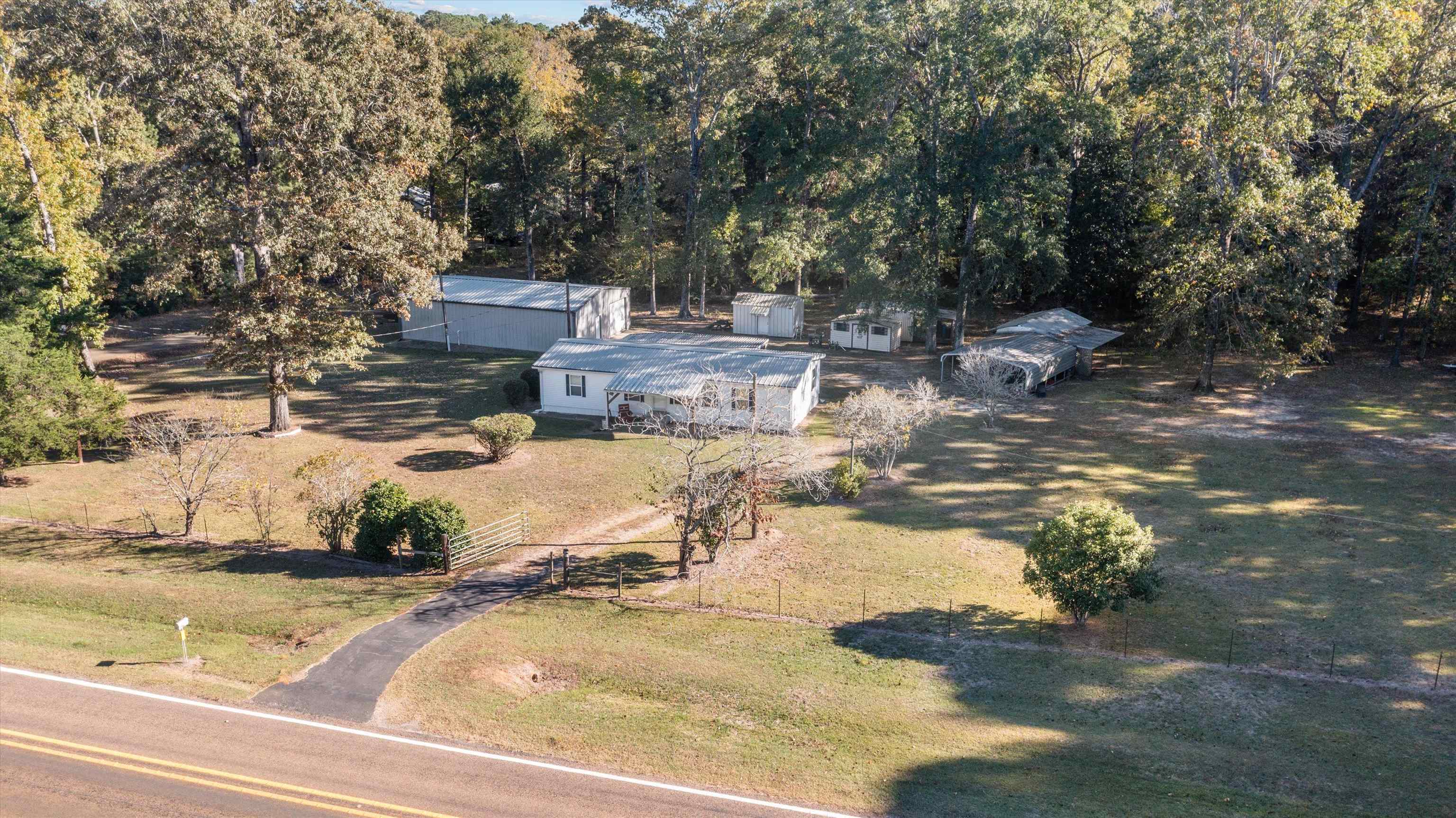 2330 Sabinetown Road Hemphill, TX 75948 - Photo 1 of 34
