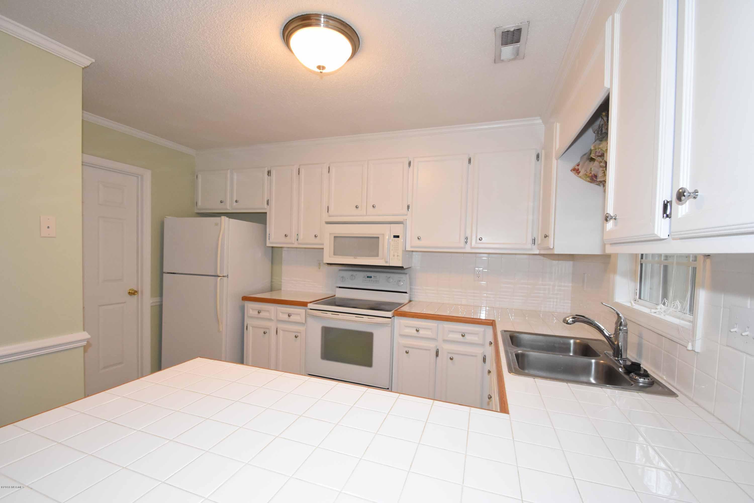 910 Spring Forest Road, Unit D1 Greenville, NC 27834 - Photo 6 of 13 MLS Spring Forest Road 910 D1 (6)