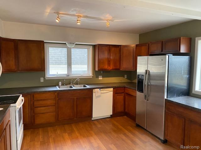 5271 Isles Road Brown City, MI 48416 - Photo 4 of 32